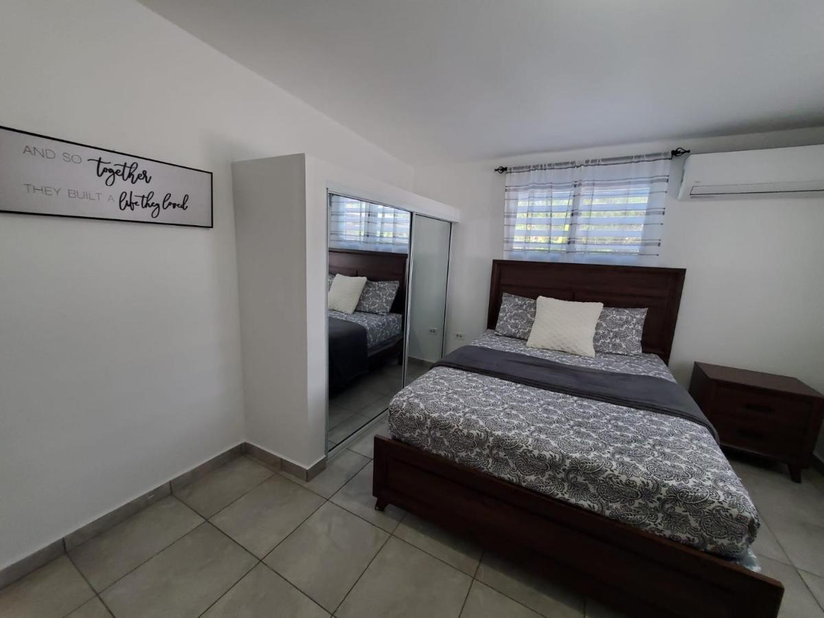 Aguadilla Sunrise Apt With Ac Wifi 8 Minute Walk From Crashboat Beach Bagian luar foto